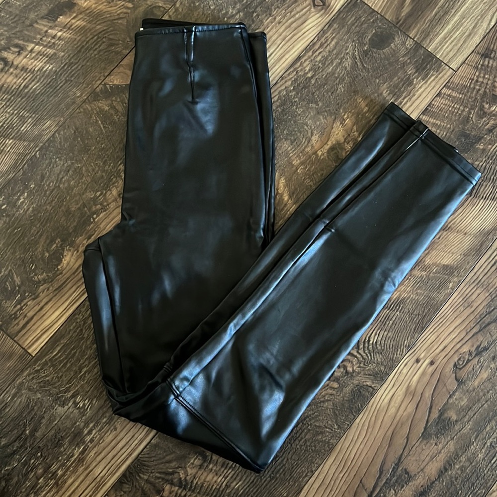 COPY - Abercrombie Vegan leather leggings black high rise XXS